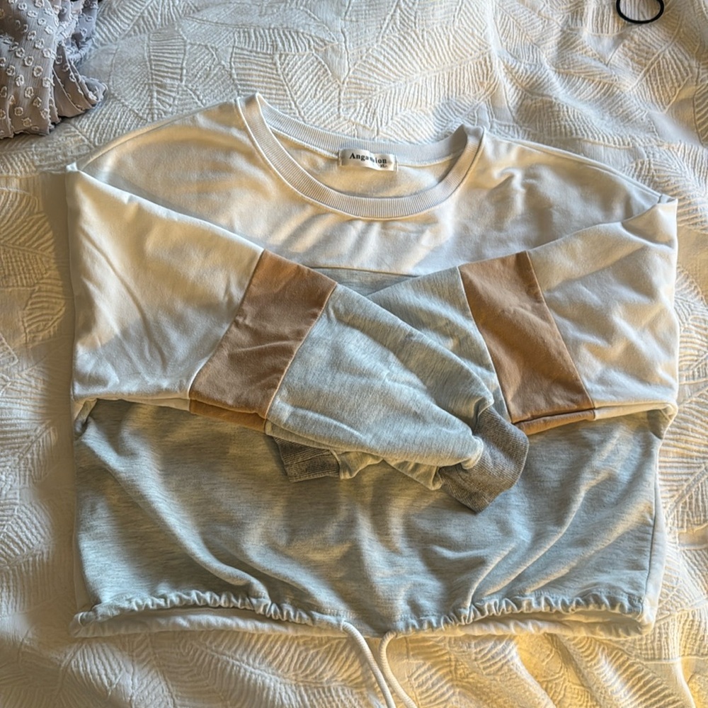 XL cropped drawstring crewneck